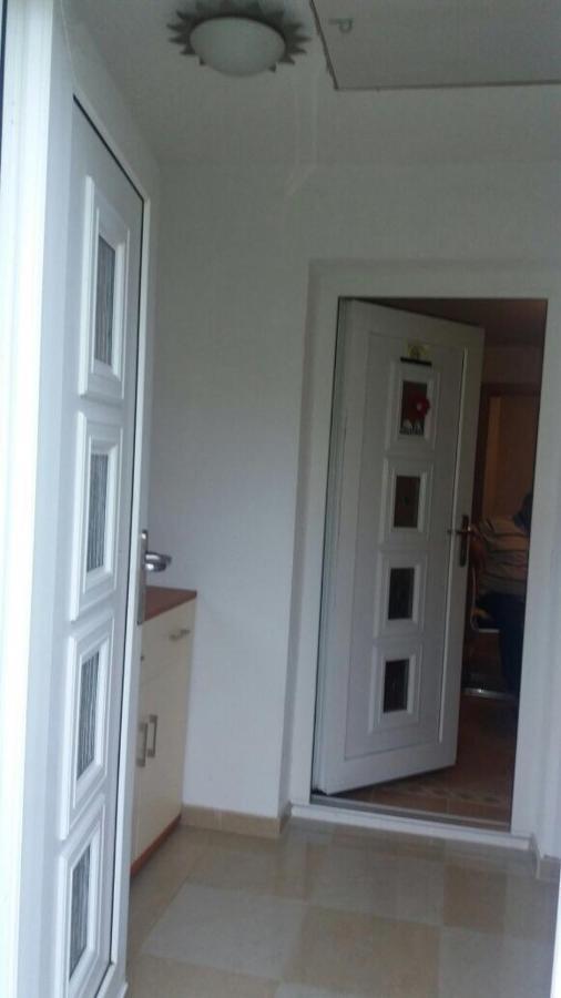Minihaus In Zagreb Apartment เซสเวเต ภายนอก รูปภาพ