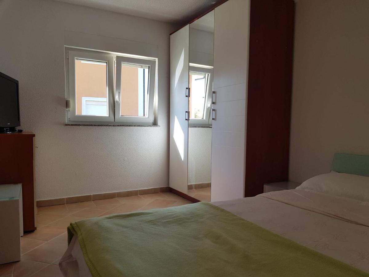 Minihaus In Zagreb Apartment เซสเวเต ภายนอก รูปภาพ