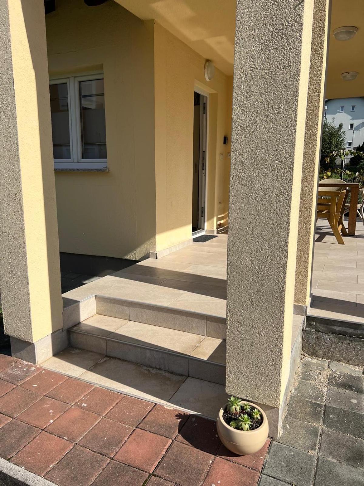 Minihaus In Zagreb Apartment เซสเวเต ภายนอก รูปภาพ