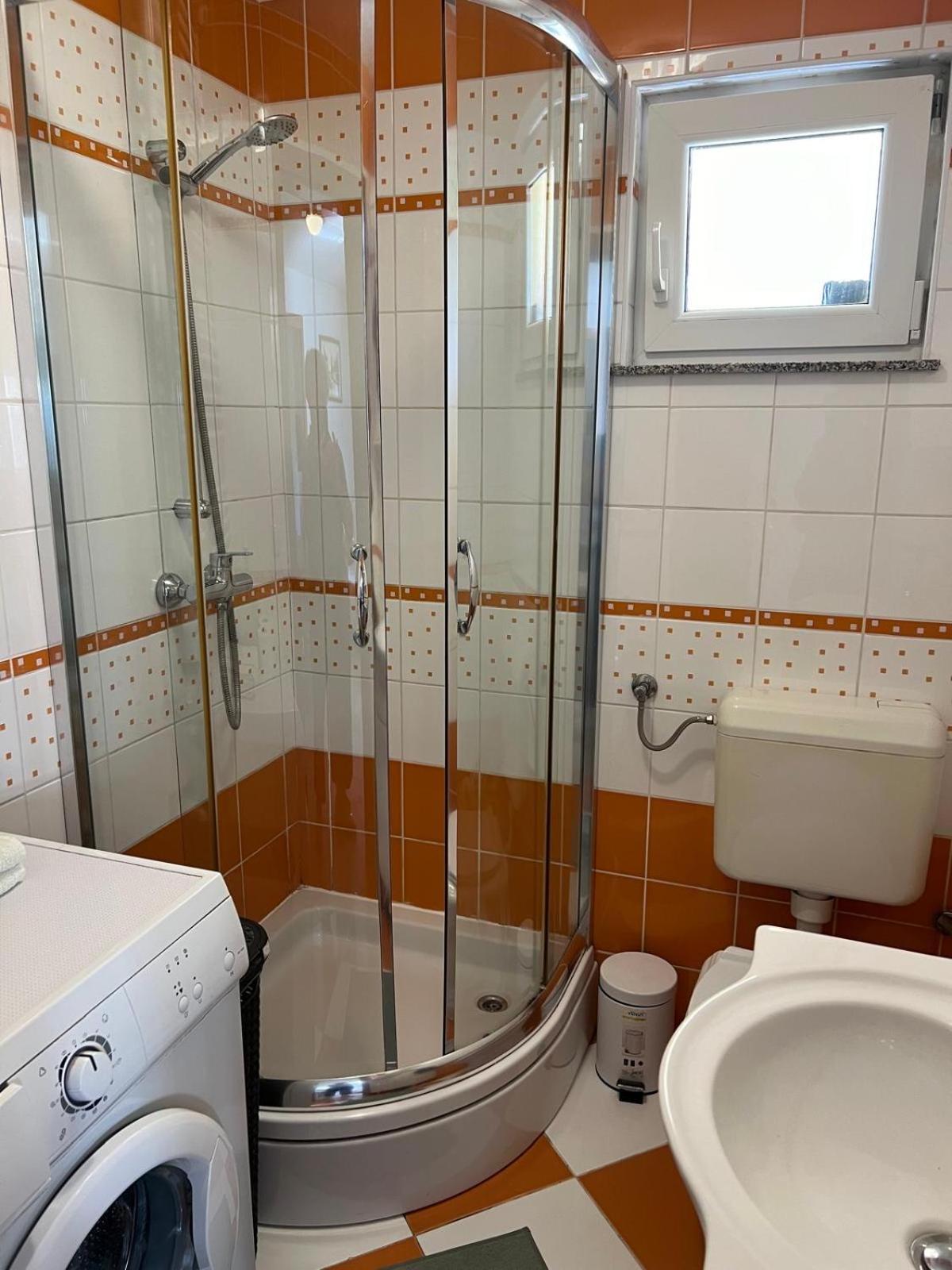 Minihaus In Zagreb Apartment เซสเวเต ภายนอก รูปภาพ