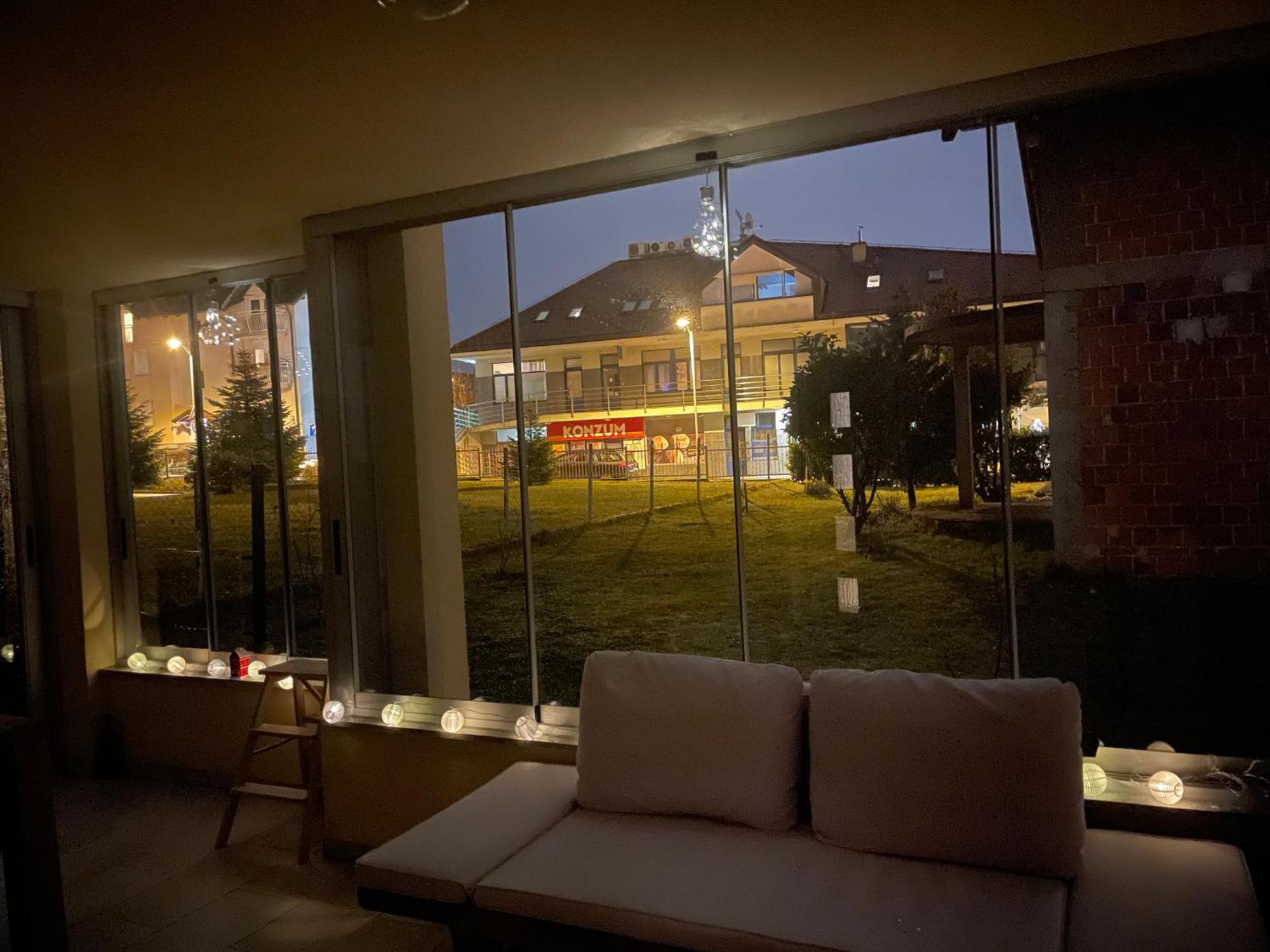 Minihaus In Zagreb Apartment เซสเวเต ภายนอก รูปภาพ